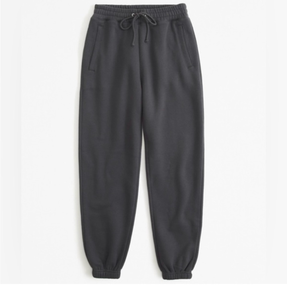 Abercrombie and Fitch essentials Sunday woman sweatpants, joggers, charcoal